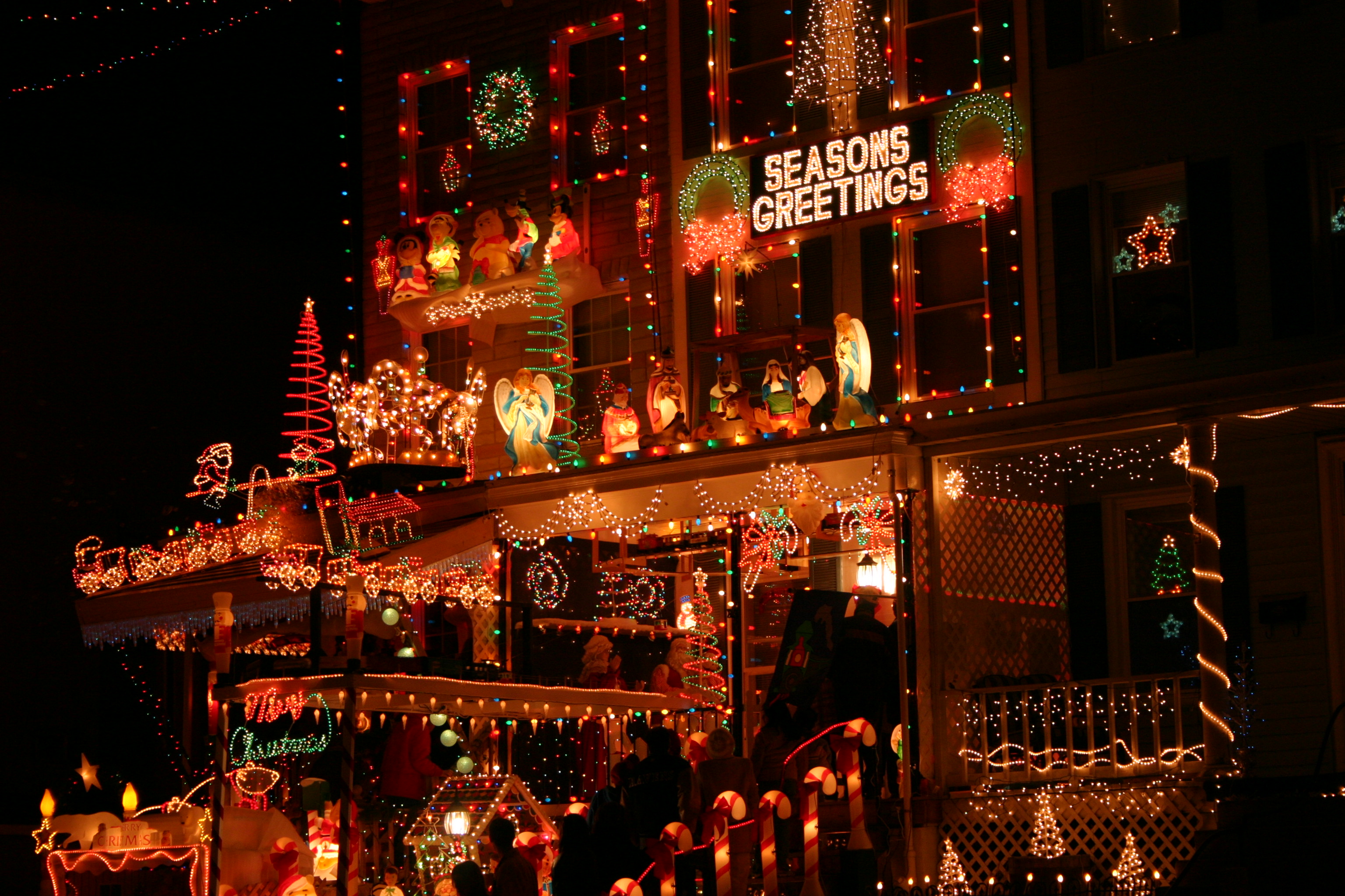 hampden christmas lights 34th street 5473 Free Baltimore Photographs